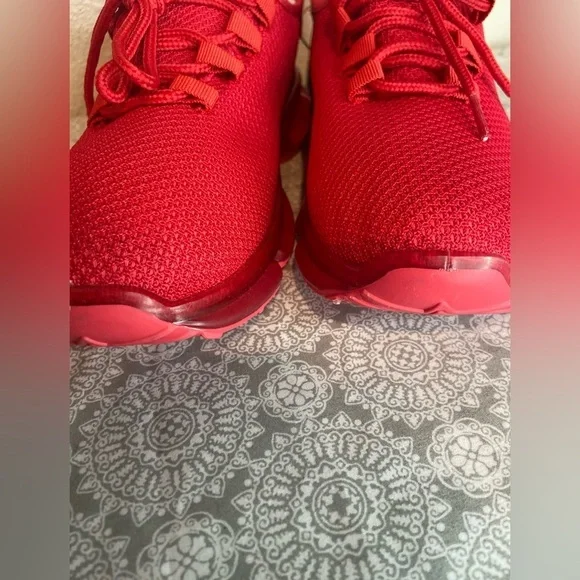 Taxi~NWT~Aries~Red~Breathable Mesh Textile~Lace-Up~Athletic Sneaker Shoe~Size 10 - Picture 8 of 13